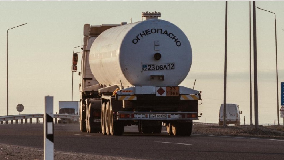 Двухлетний запрет на вывоз нефтепродуктов хотят ввести в Казахстане